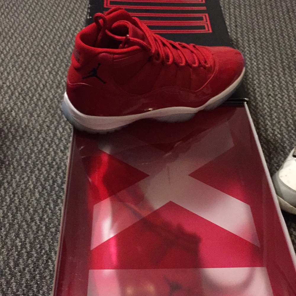 🔥 Authentic Air Jordan Retro 11’s 🔥 Worn Twice